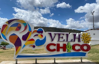 Traipu inaugura novo point turístico em sua belíssima orla  