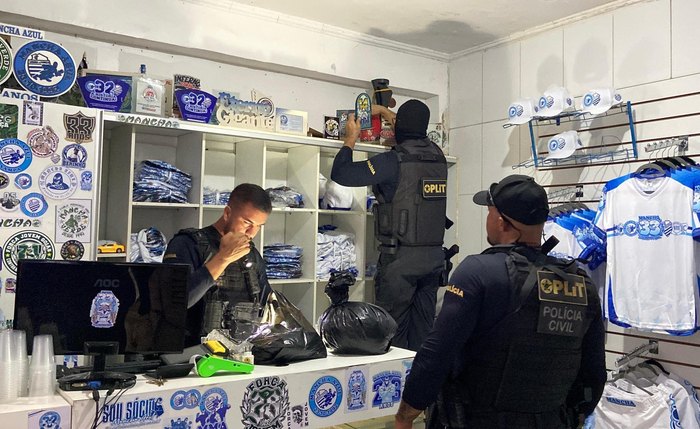Operação visa busca de materiais ilícitos utilizados por membros de torcidas organizadas dos clubes
