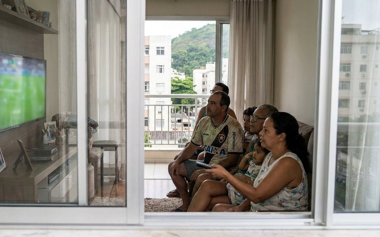 Maioria dos torcedores do Rio deve assistir aos jogos em casa