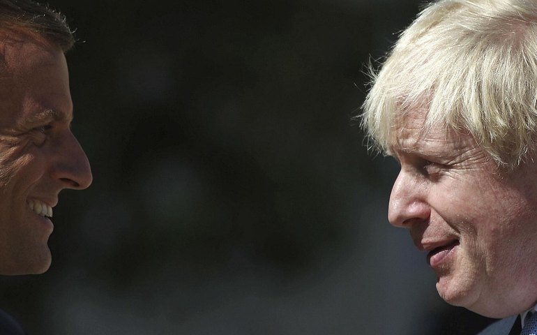 'Gênio maligno': Boris Johnson acusa Macron de tramar retorno do Reino Unido à União Europeia