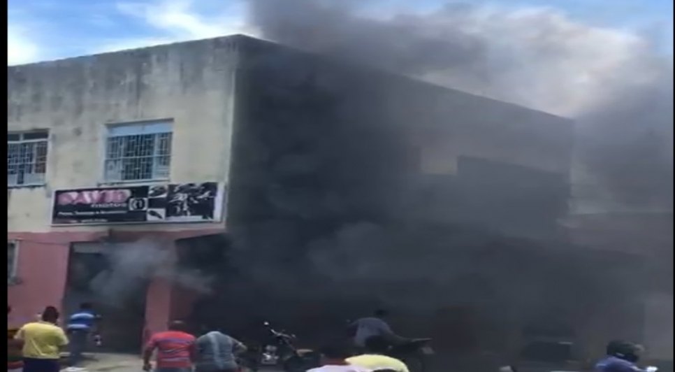 incendio oficina / Foto: redes sociais 