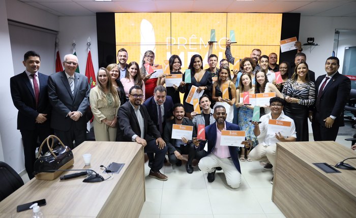 Profissionais da imprensa recebem premiação por matérias que revelam trabalho do MP de Alagoas Profissionais da imprensa recebem premiação por matérias que revelam trabalho do MP de Alagoas