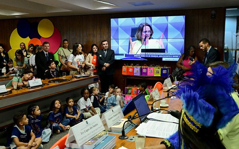 No Mês da Criança, CDH ouve demandas por direito de brincar, vacinas e proteção