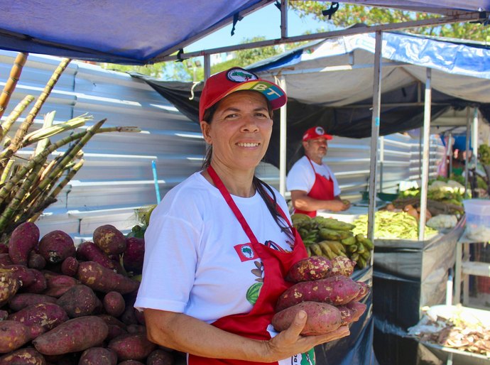 24ª Feira da Reforma Agrária chega à Praça da Faculdade nesta quarta (3)