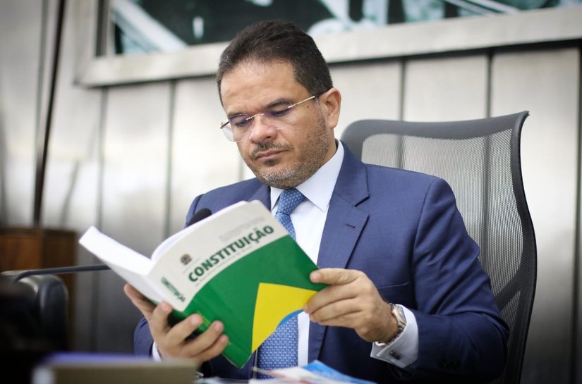 Presidente Marcelo Victor registra os 35 anos da Constituição Federal da República do Brasil