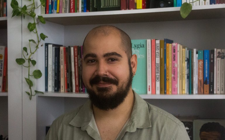 Estreia literária do escritor recifense Rafael Godoy expõe feridas da marginalização em contos viscerais