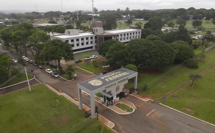 'Sala de Estado' da PF onde Bolsonaro deve ficar detido tem cama, banheiro e frigobar