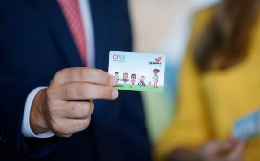 Governador anuncia para este mês pagamento do Cartão CRIA a 16.700 famílias alagoanas