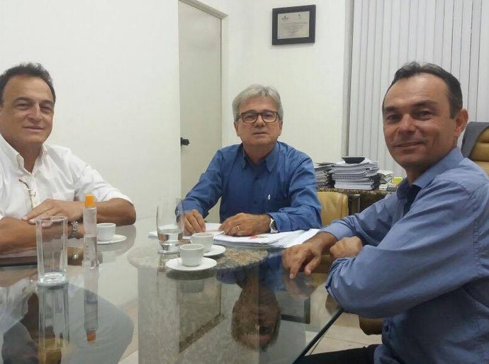 Celino Rocha solicita melhorias no de abastecimento de água em Anadia