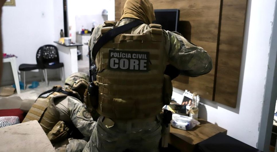 Investigado por tráfico de drogas morre e outros sete são presos durante operação na Zona Norte de Aracaju / Foto: Foto: SSP/SE