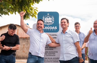 Governador inaugura pavimentação de 25 ruas e anuncia construção de escolas e creches em Coruripe