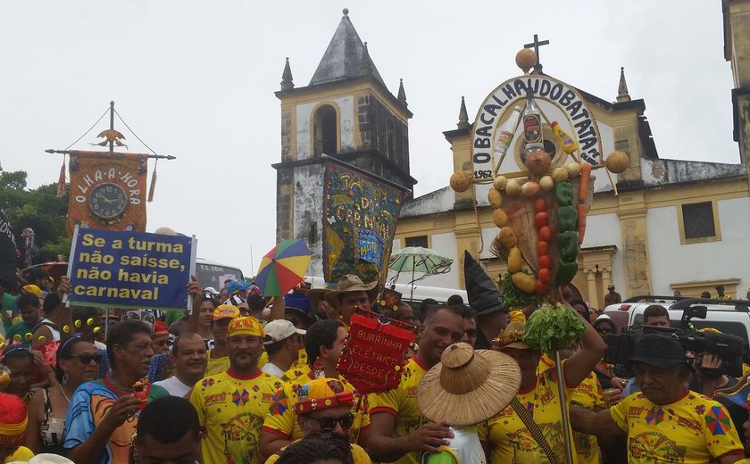 Olinda realiza prévias de carnaval e foliões caem na folia