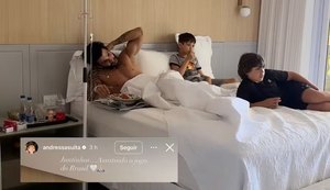 Após cancelar show, Gusttavo Lima aparece tomando medicação na veia durante jogo do Brasil - Foto: Reprodução/Instagram