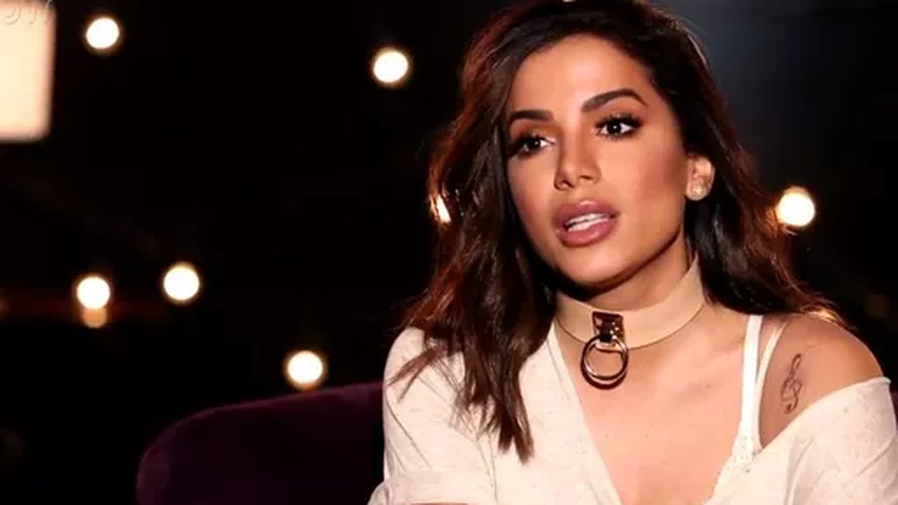 Anitta conta que foi diagnosticada com EBV