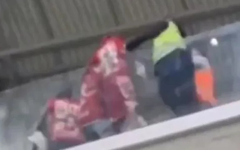 Torcedores do CRB agridem segurança da Arena MRV e são  detidos pela polícia