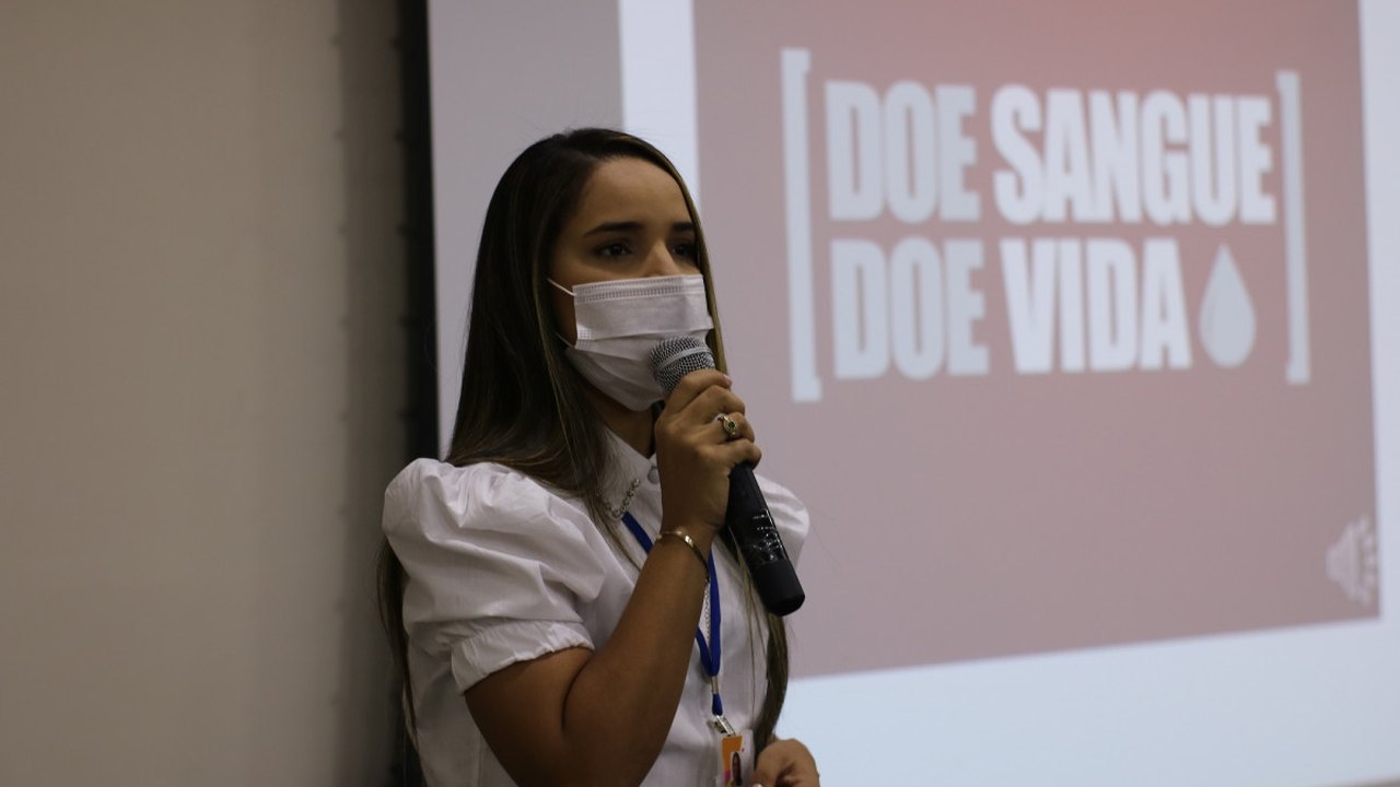 Sefaz Alagoas esclarece dúvidas sobre doação de sangue no prédio-sede