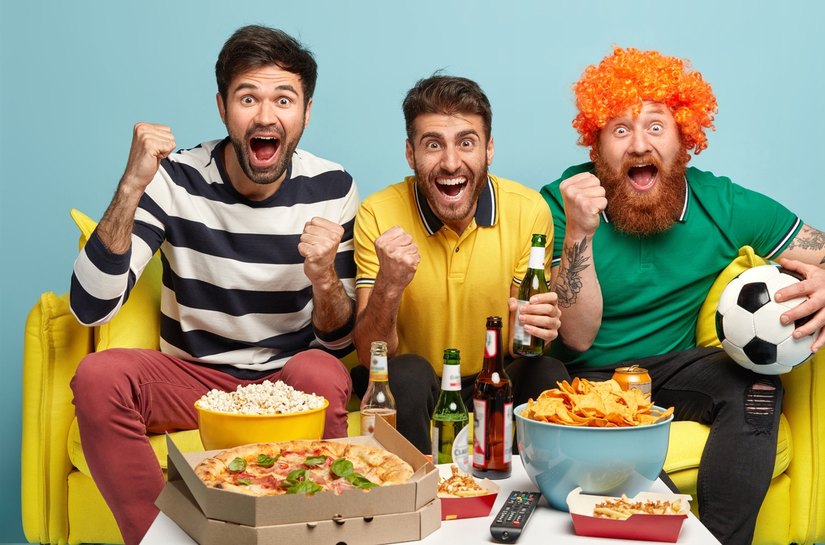 Vai assistir aos jogos com os amigos? 4 erros alimentares que podem atrapalhar o emagrecimento