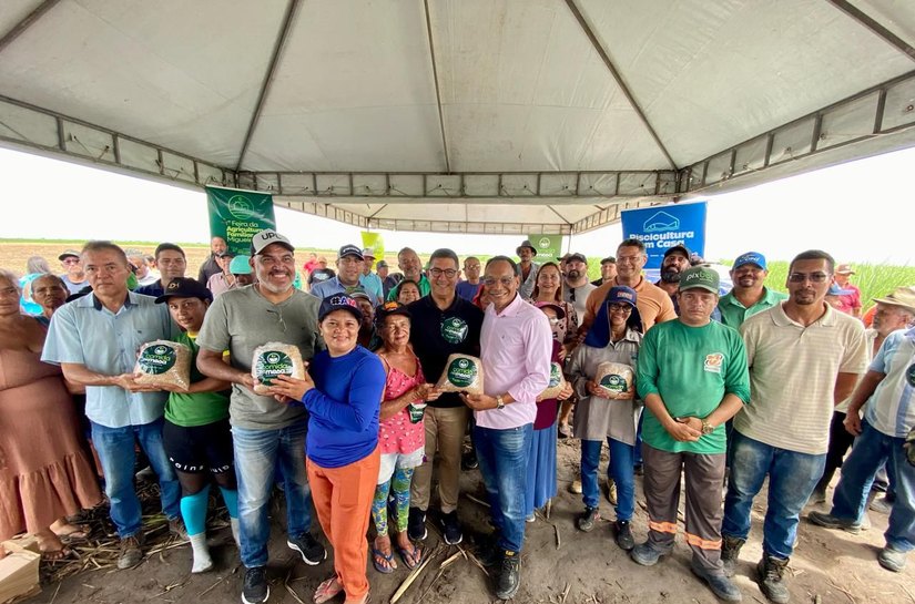 Prefeitura de São Miguel dos Campos lança 2ª edição do projeto 'Comida na Mesa' com plantio de feijão