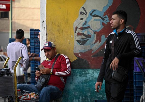 Venezuelanos fazem planos caso o regime de Maduro caia após invasão dos EUA
