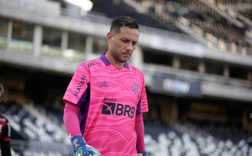 Em jogo com falhas de Diego Alves, Flamengo empata com o Resende no Engenhão