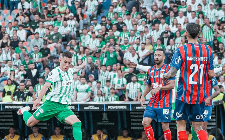 Bahia perde para Atlético Nacional e se complica na Libertadores