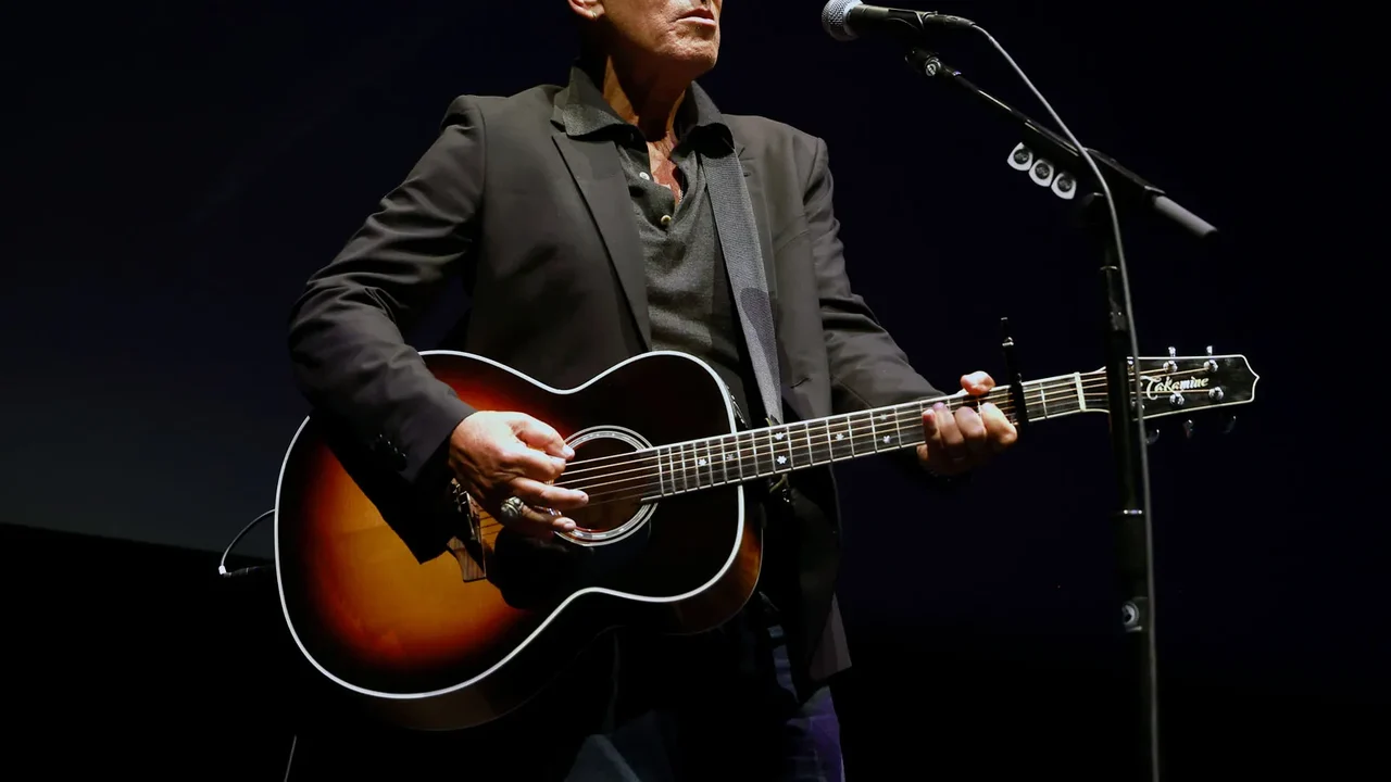 Bruce Springsteen revela que esposa está em remissão de câncer raro