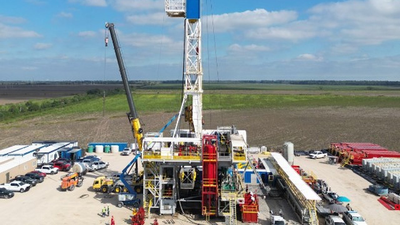 Califórnia processa a Exxon por suposta fraude em poluição por plásticos