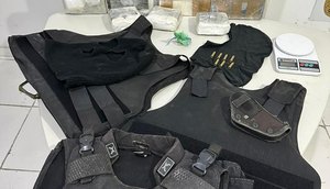 Mais de dez quilos de cocaína e coletes balísticos são apreendidos na Grande Aracaju