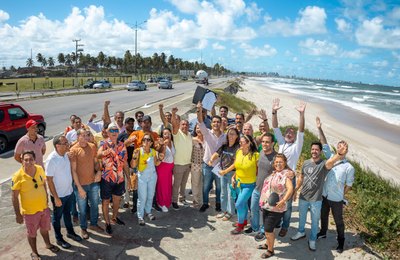 Prefeito JHC autoriza obra de contenção marítima do Pontal da Barra
