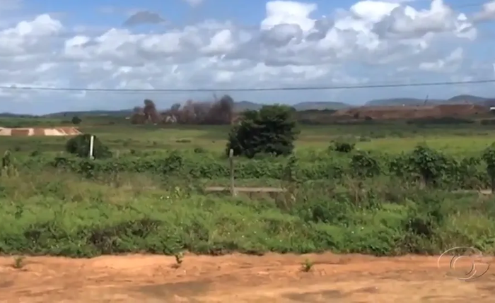 Detonação para mineração de cobre gera poeira em Craíbas