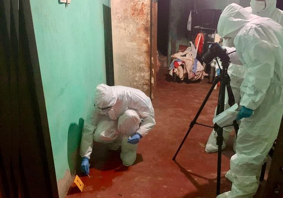 Perícia encontra sangue em local de homicídio em Arapiraca