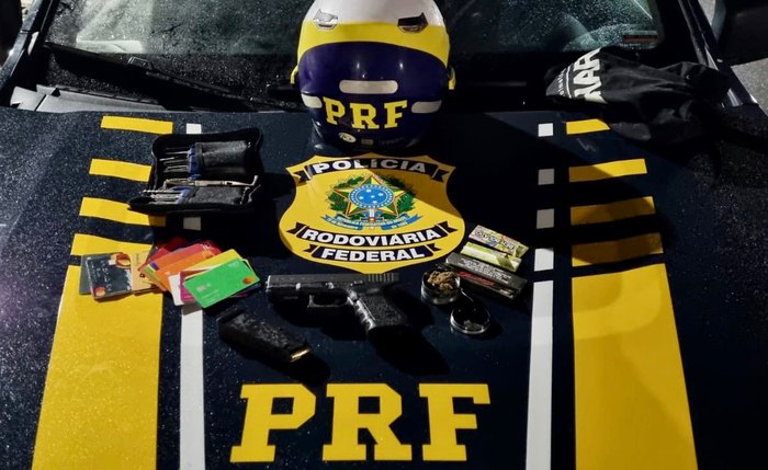 PRF prende homem por porte ilegal de arma e estelionato em Rio Largo PRF prende homem por porte ilegal de arma e estelionato em Rio Largo