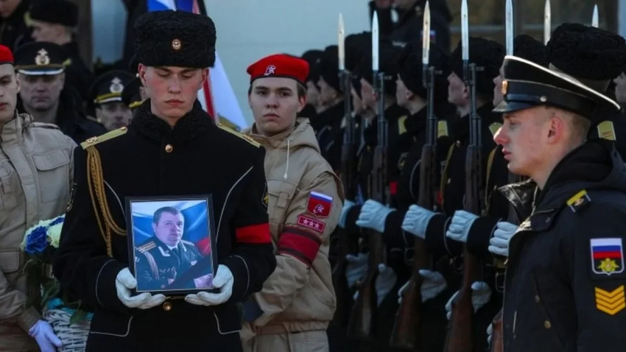 Dois comandantes russos são mortos em combates na Ucrânia, afirma Moscou