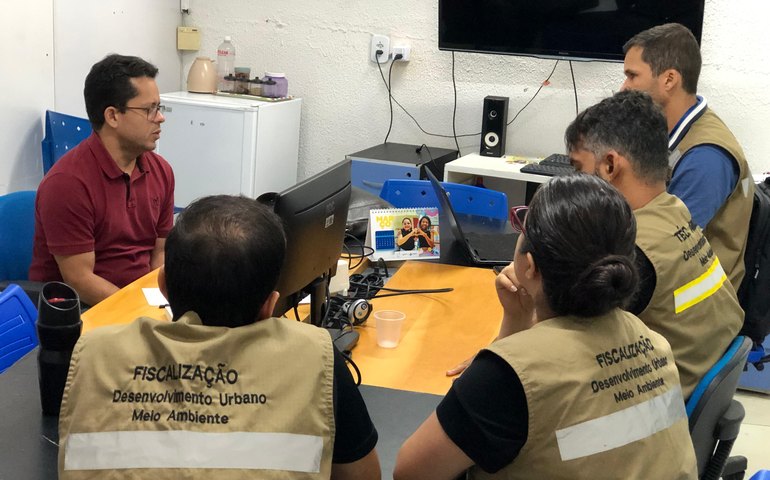 Prefeitura leva tecnologia inovadora às ações dos fiscais do município