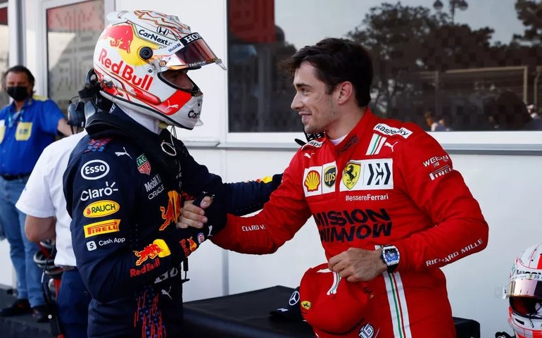 Leclerc supera Red Bull e é o mais rápido do dia no GP do Azerbaijão de F-1