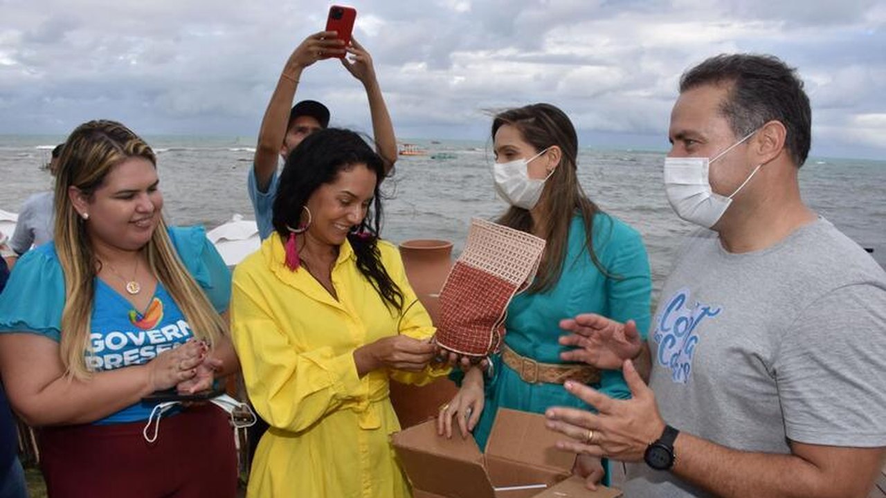 Governador visita set do filme Saraliaeleia em Maragogi durante o governo presente