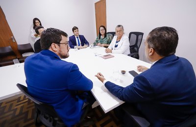 Prefeitura de Palmeira discute recredenciamento e regularização de imóveis públicos com Cartório de Registro