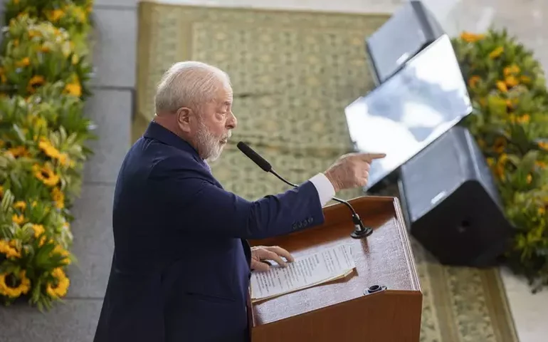 Órgão criado por Lula para combater fake news entra com 1ª ação na Justiça contra perfil antivacina