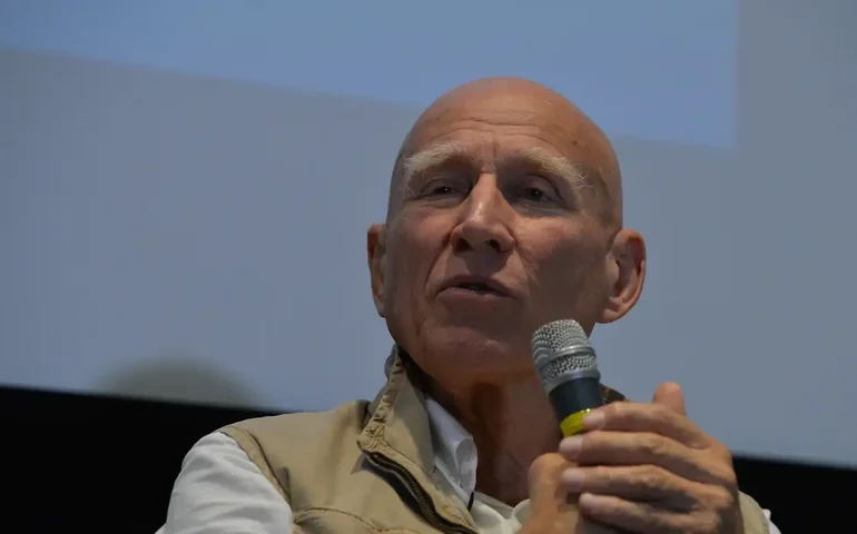 Sebastião Salgado foi homenageado na França em março; veja
