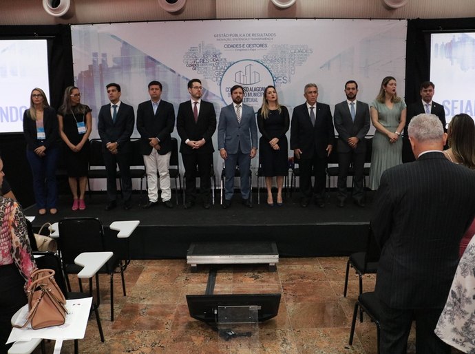Primeiro dia do Congresso Alagoano de Direito Municipal e Eleitoral reúne grandes nomes do Direito Municipal