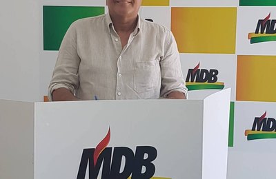 MDB realiza convenção em Alagoas e mantém Renan Calheiros na presidência 