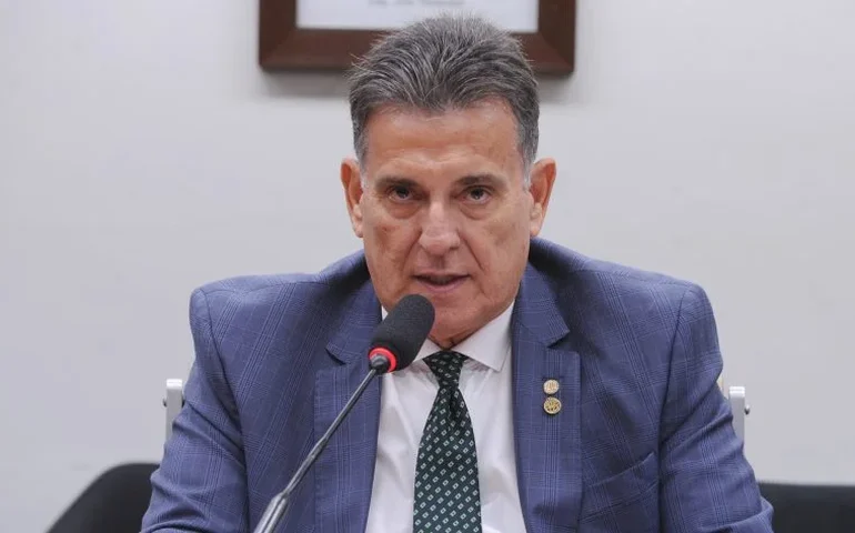 Especialistas defendem revisão da Lei Antiterrorismo para combater crime organizado