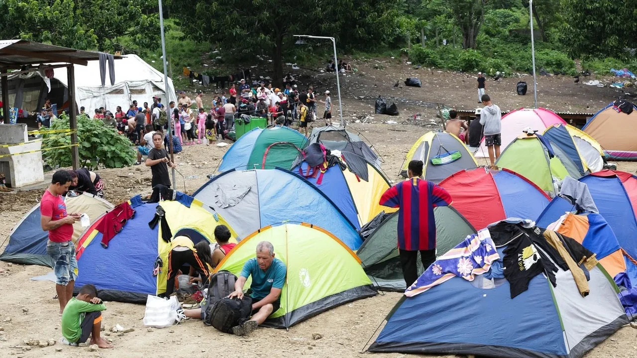 Frio intenso e travessia perigosa: migrantes latinos se arriscam cada vez na fronteira dos EUA com o Canadá