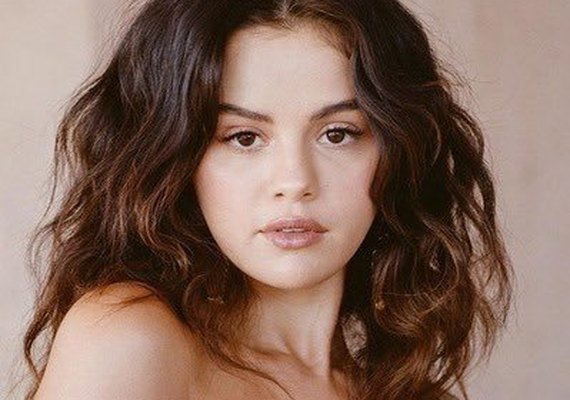 Selena Gomez diz estar cansada e sugere que próximo álbum pode ser o último