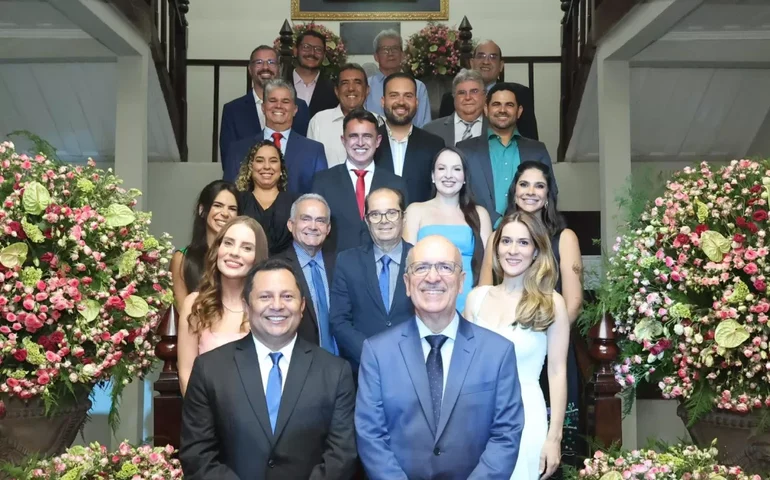 Prefeito Ronaldo Lopes reafirma seu compromisso com Penedo durante posse do seu segundo mandato