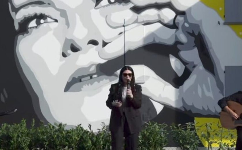 Laura Pausini inaugura seu próprio museu em casa de infância