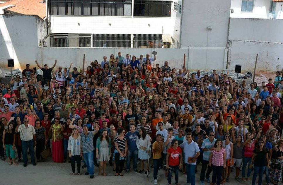 Membros visitando a construção do novo templo - Foto: Ascom Verbo da Vida