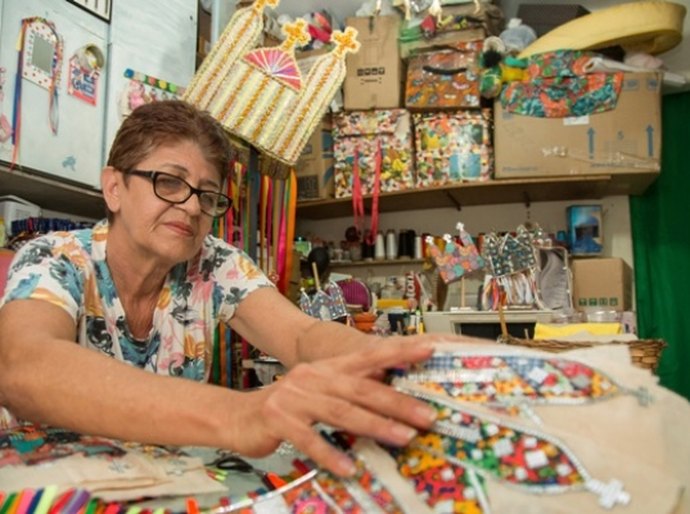 Artesã ganha prêmio durante Feira Nacional de Negócios do Artesanato