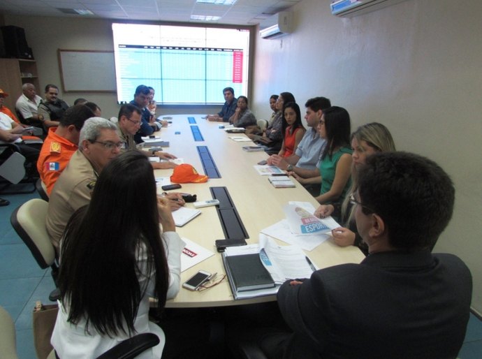 Equipes do Corpo de Bombeiros fazem treinamento nesta sexta-feira