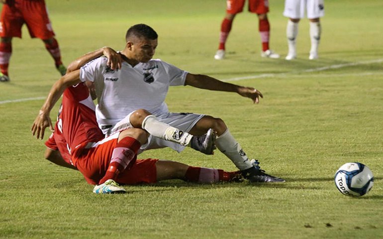 CRB empata com ABC no Frasqueirão; time alagoano é o líder e equipe potiguar é a 2ª no grupo